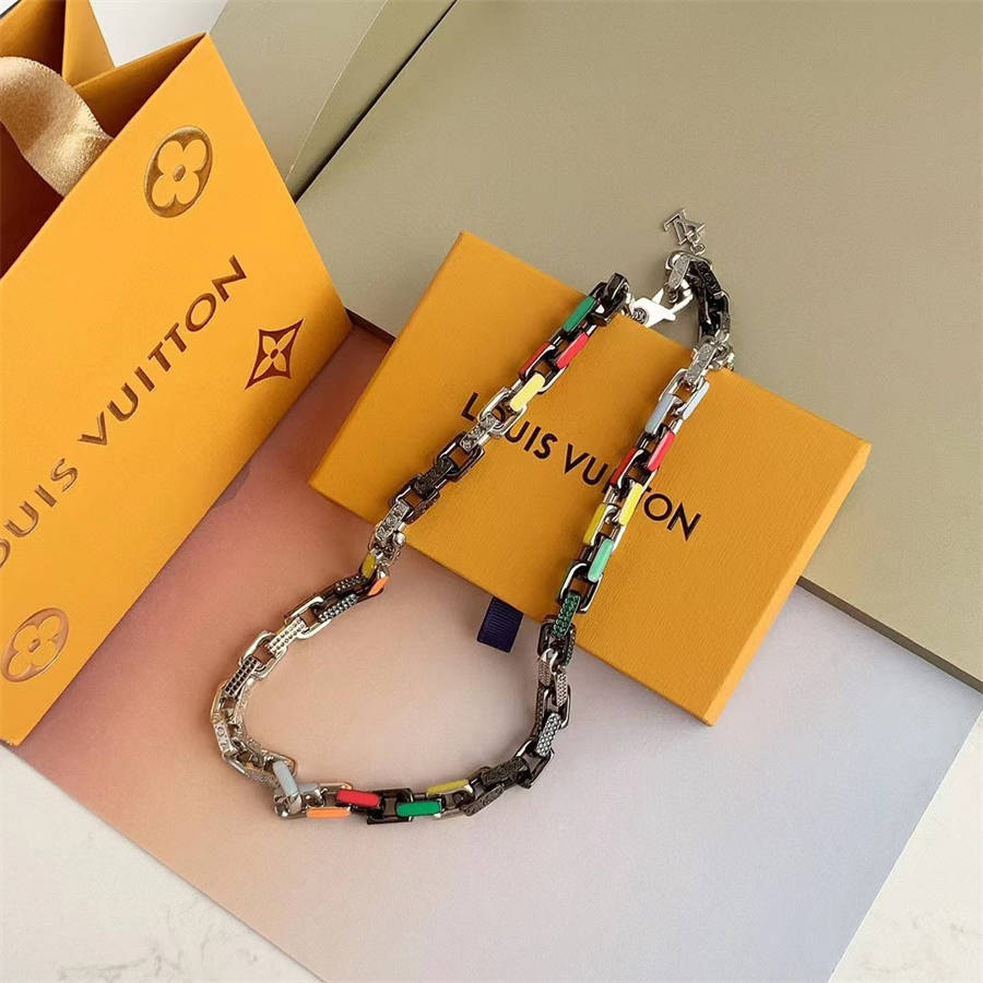 Shop Louis Vuitton Beads necklace (M00313) by lifeisfun